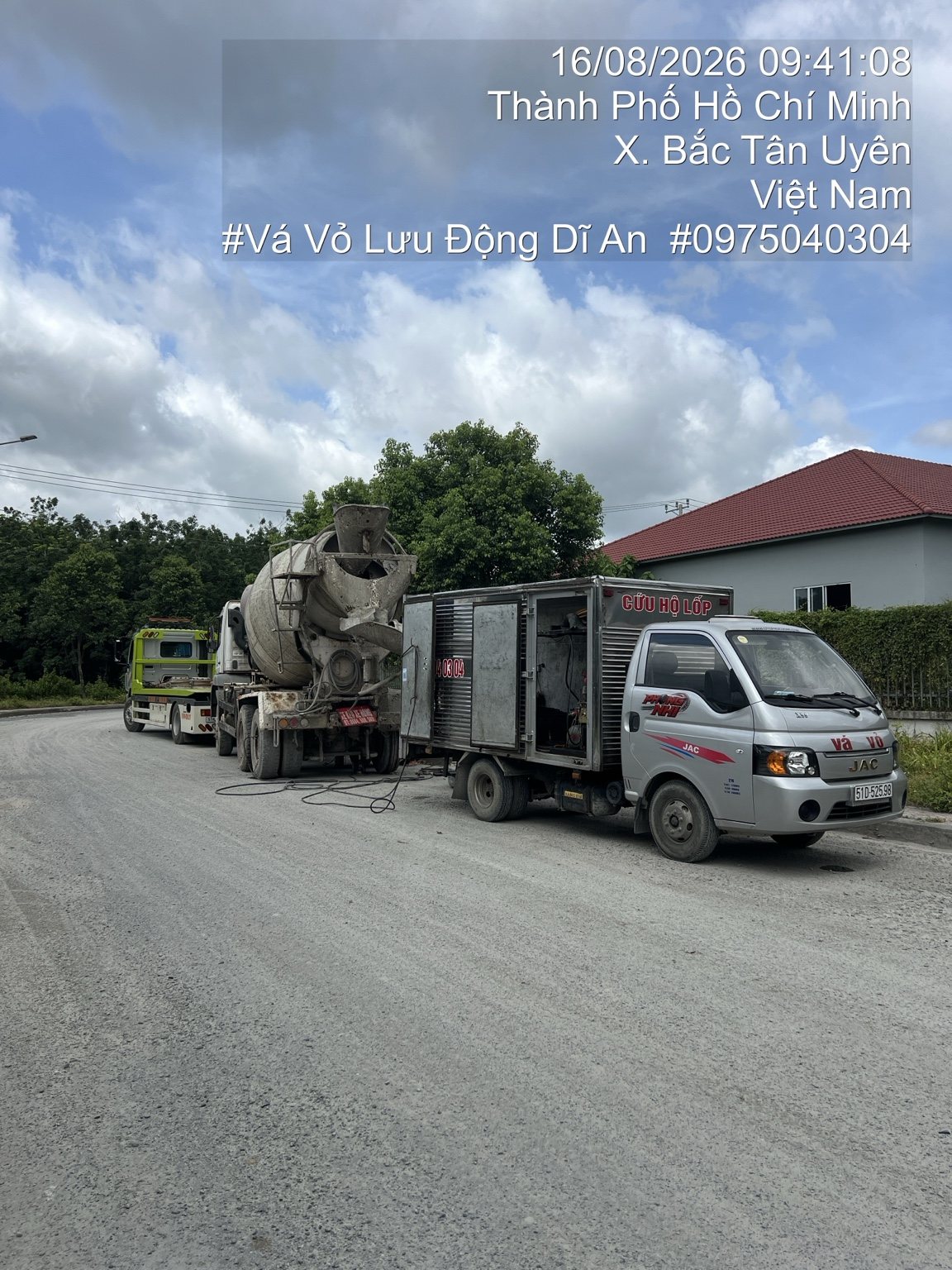 Cứu hộ xe bồn bê tông