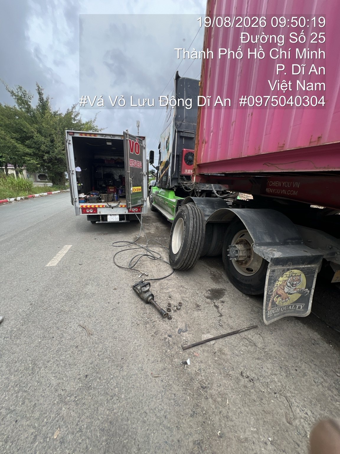PHONG NHI cứu hộ xe container